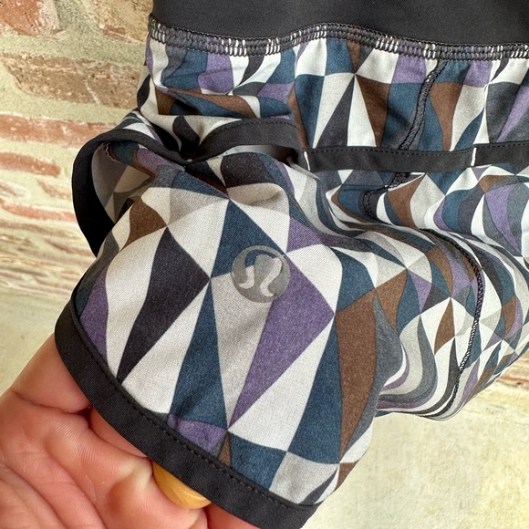 Lululemon speed shorts geometrical pattern size 8. EUC. - Picture 5 of 9